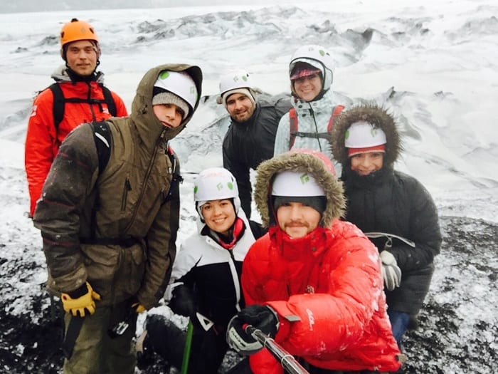 cosas que hacer en Islandia durante el invierno |  Caminata a un glaciar |  Winetraveler.com