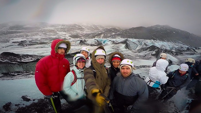 La vista desde la caminata por el glaciar Sólheimajökull en Islandia durante febrero |  Winetraveler.com