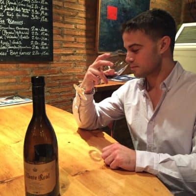 Cata de vinos en Madrid - Cómo viajar te hace más inteligente - Expande tu paladar |  Winetraveler.com