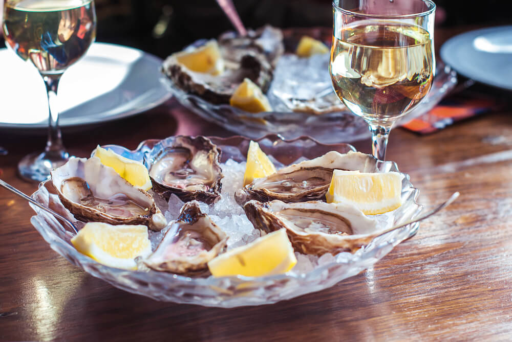Maridaje de ostras con vino |  Maridaje de Muscadet y Ostras |  Winetraveler.com