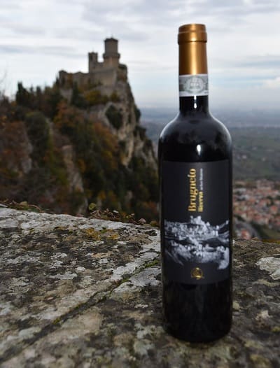 Probar vino de San Marino, conocido como vino de Sammarinese, debería ser una 