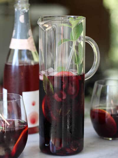 Sangría de vino tinto cereza asada |  Recetas fáciles de sangría de vino tinto |  Winetraveler.com