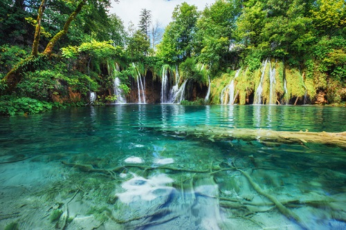 Parque Nacional de los Lagos de Plitvice, Croacia |  Itinerario de viaje por carretera a los Balcanes 2 semanas