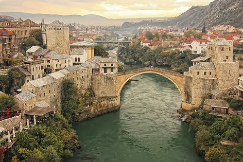 Mostar, Bosnia y Herzegovina |  Itinerario de la Península de Road Trip por los Balcanes
