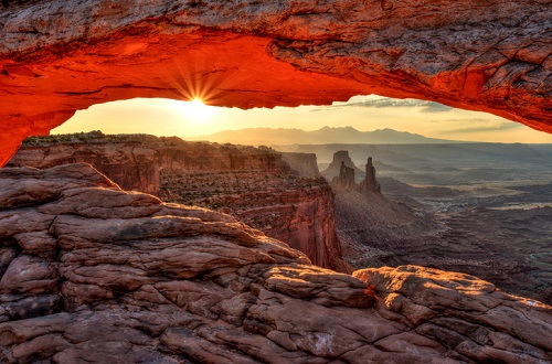 Mesa Arch al amanecer, Parque Nacional Canyonlands, Utah