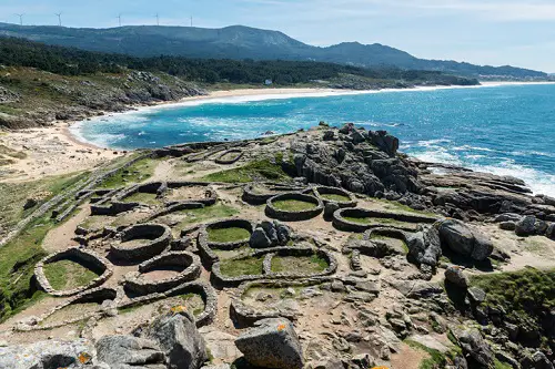 Galicia España, ruinas antiguas cerca de Rias Baixas