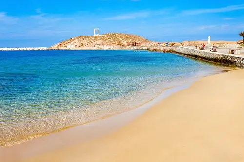 Para los vagabundos de la playa: Naxos