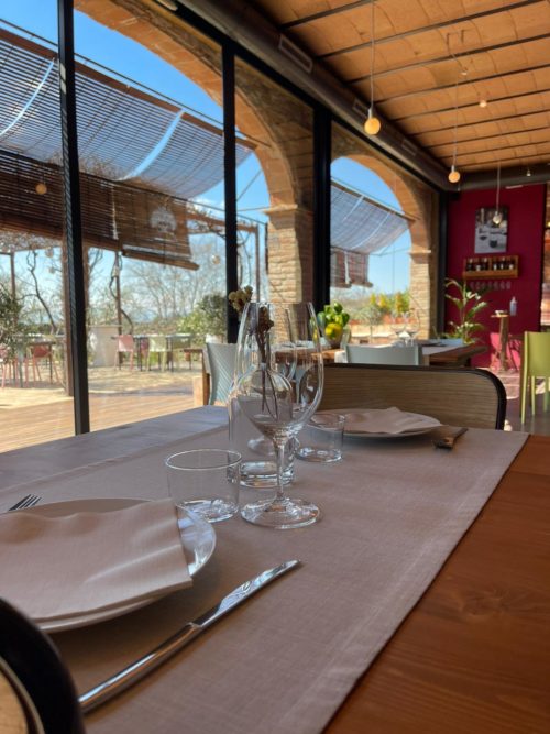 Acogedor vino y cena en el Priorat.  Cortesía del restaurante Les Figueres / Clos Figueras