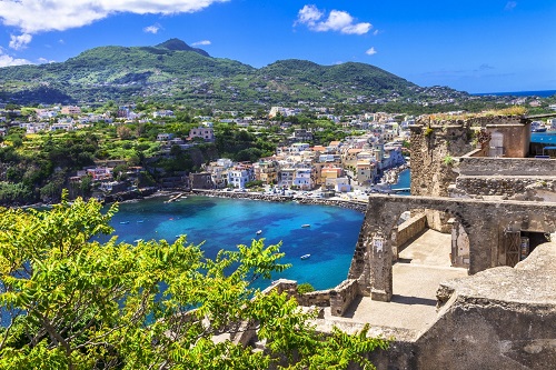 La vista desde el castillo aragonés de Ischia.